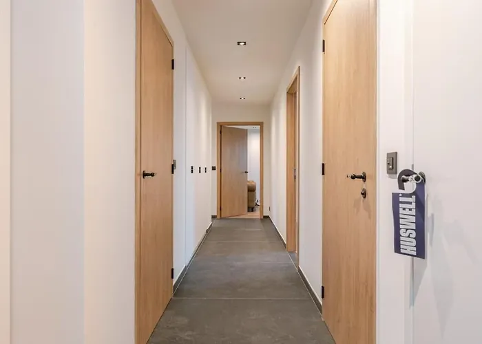Huswell - Luxurious Apartment With Parking